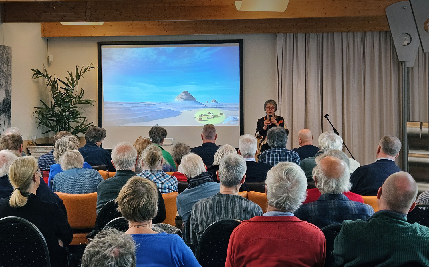 Le Roy-lezing "ussen wortels en wolken: het verhalende landschap" van Arita Baaijens
