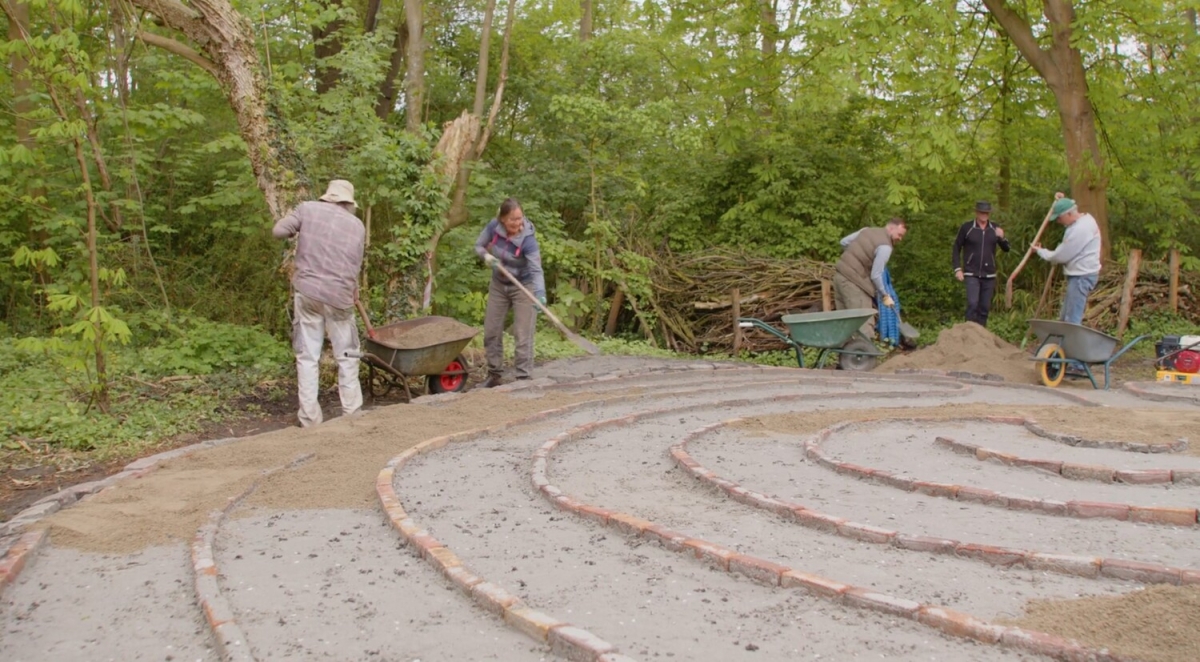 05 video still le roy gebied groningen 50 jaar labyrinth