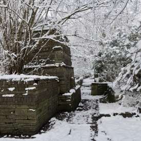 Ecokathedralen onder sneeuwdeken