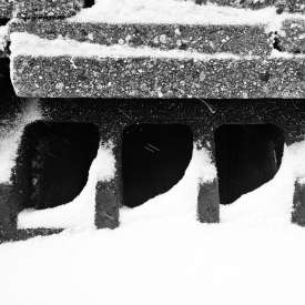 Ecokathedralen onder sneeuwdeken